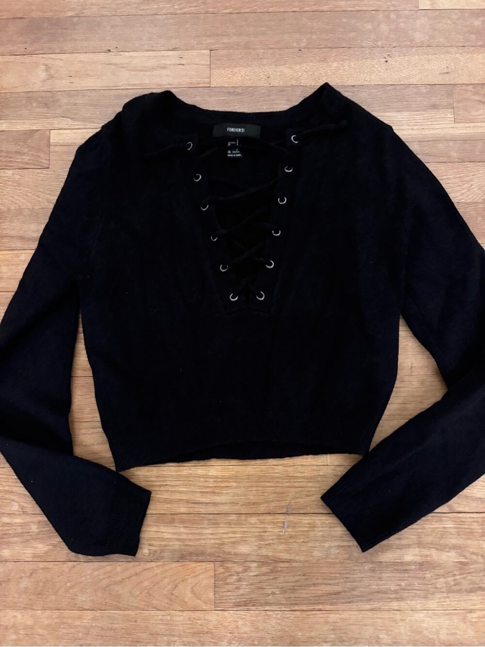 Forever 21 Women's Black Lace Up V-Neck Sweater - Size L
b6